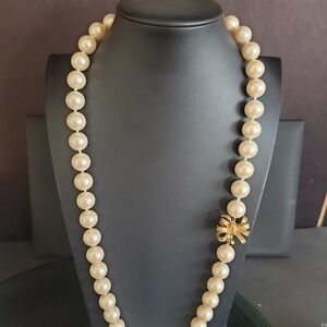 Kate Spade New York Faux Pearl Strand Long Necklace Gold Tone Bow Clasp Cream
